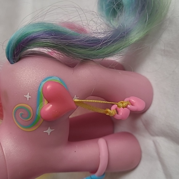 My Little Pony G3 Rarity the Unicorn - Picture 3 of 8